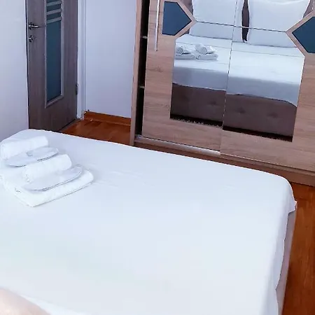 Hector Lamaitei Apartament