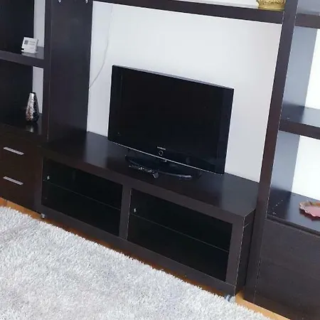 Hector Lamaitei Apartament * Брашов