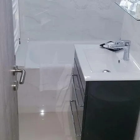 Апартаменти Hector Lamaitei Apartament